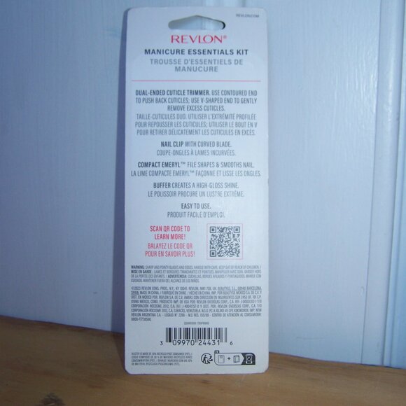 Revlon NWT Manicure Essentials Kit - Picture 2 of 2